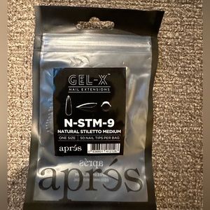 NATURAL STILETTO MEDIUM REFILL (50 tips per bag) N-STM-9